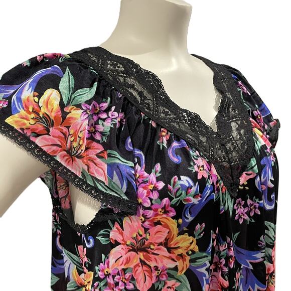 VTG Vanity Fair Floral Nylon Nightgown M Black Pink Lace Trim Made in USA - Picture 8 of 15